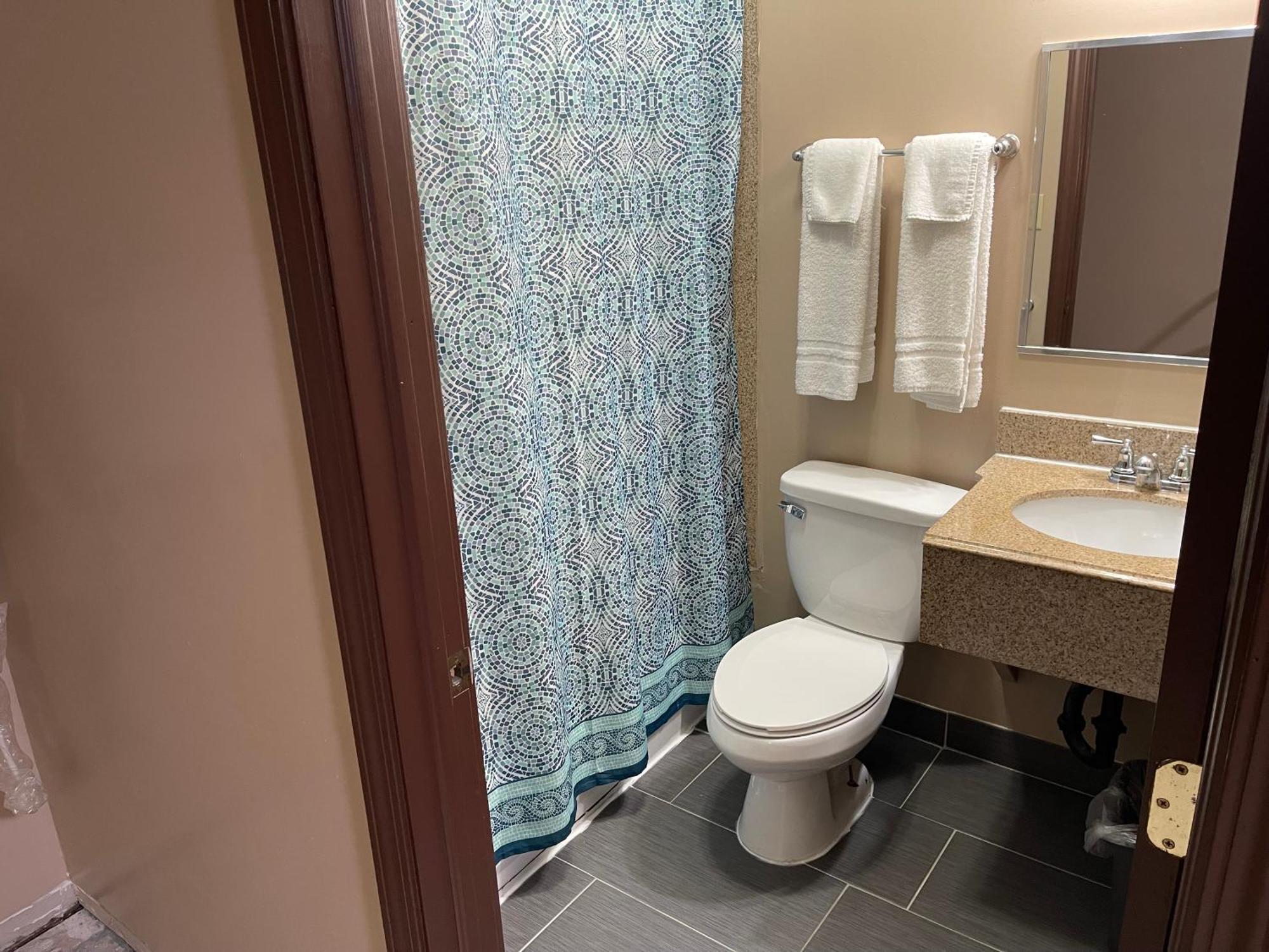 Economy Inn & Suites Ashtabula Ngoại thất bức ảnh