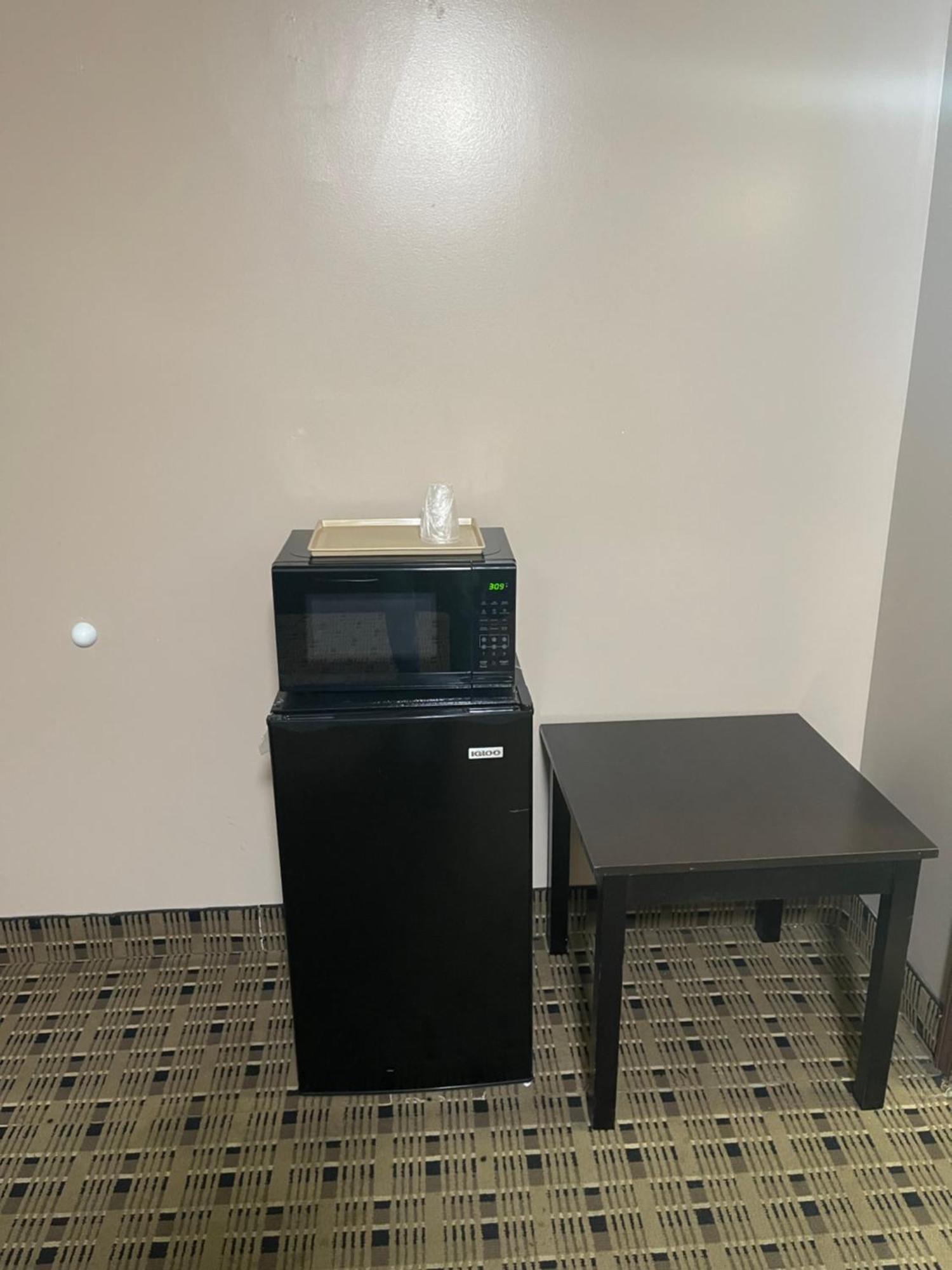 Economy Inn & Suites Ashtabula Ngoại thất bức ảnh