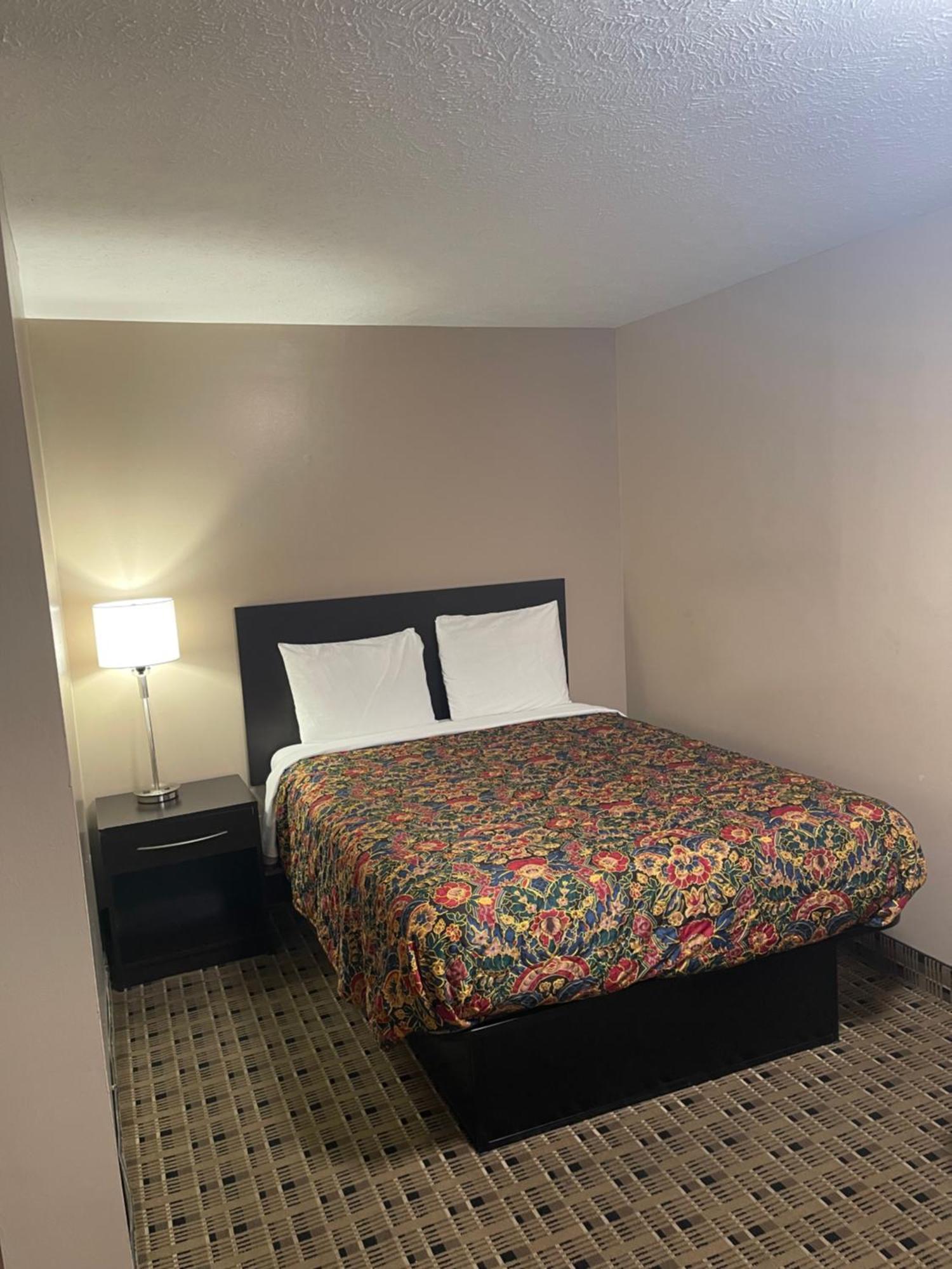 Economy Inn & Suites Ashtabula Ngoại thất bức ảnh
