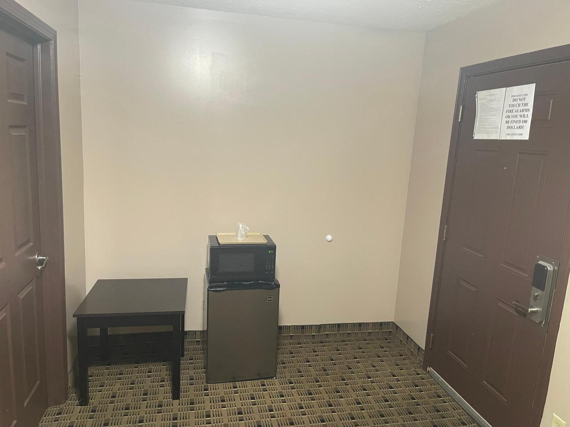 Economy Inn & Suites Ashtabula Ngoại thất bức ảnh