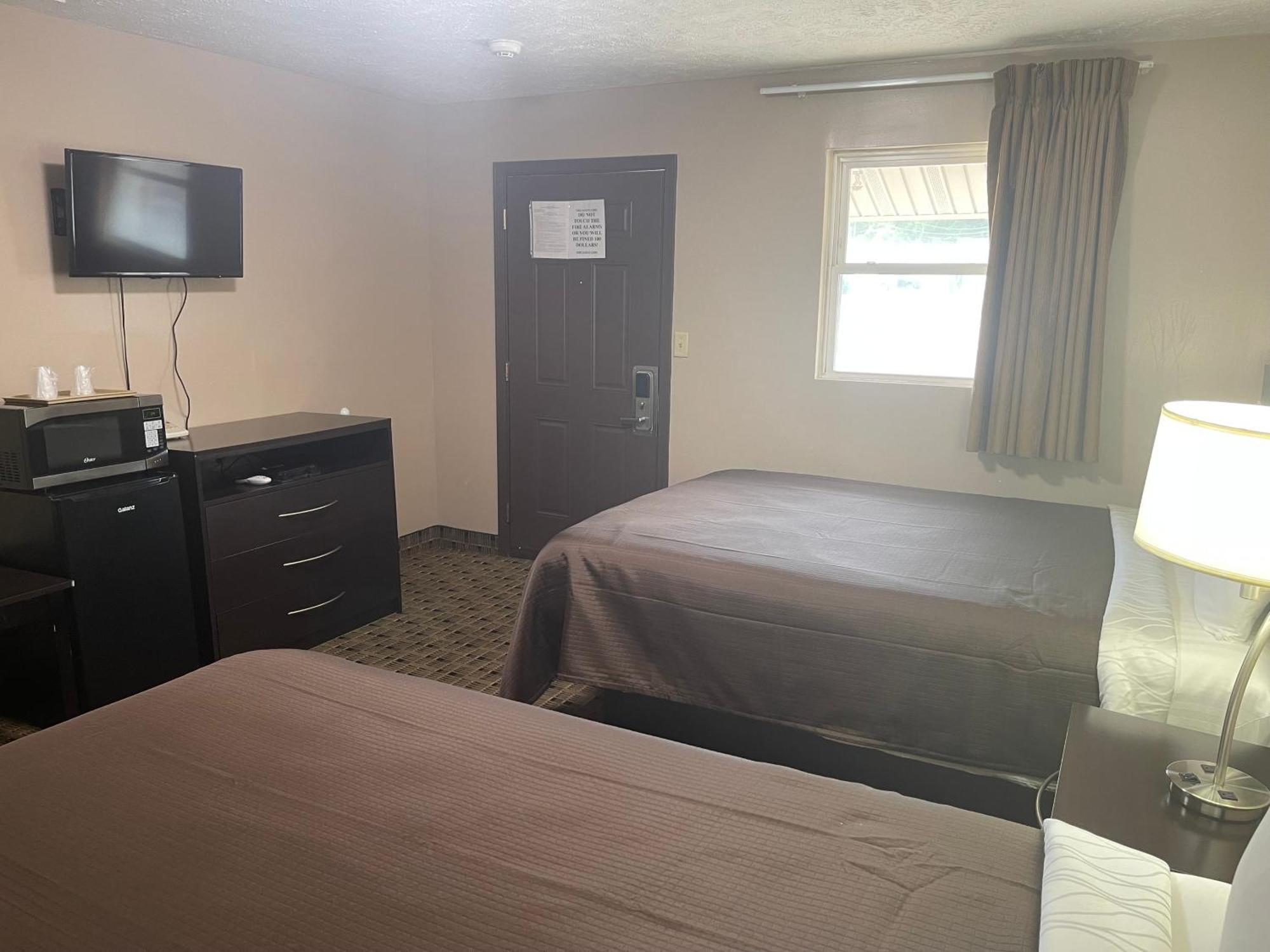Economy Inn & Suites Ashtabula Ngoại thất bức ảnh