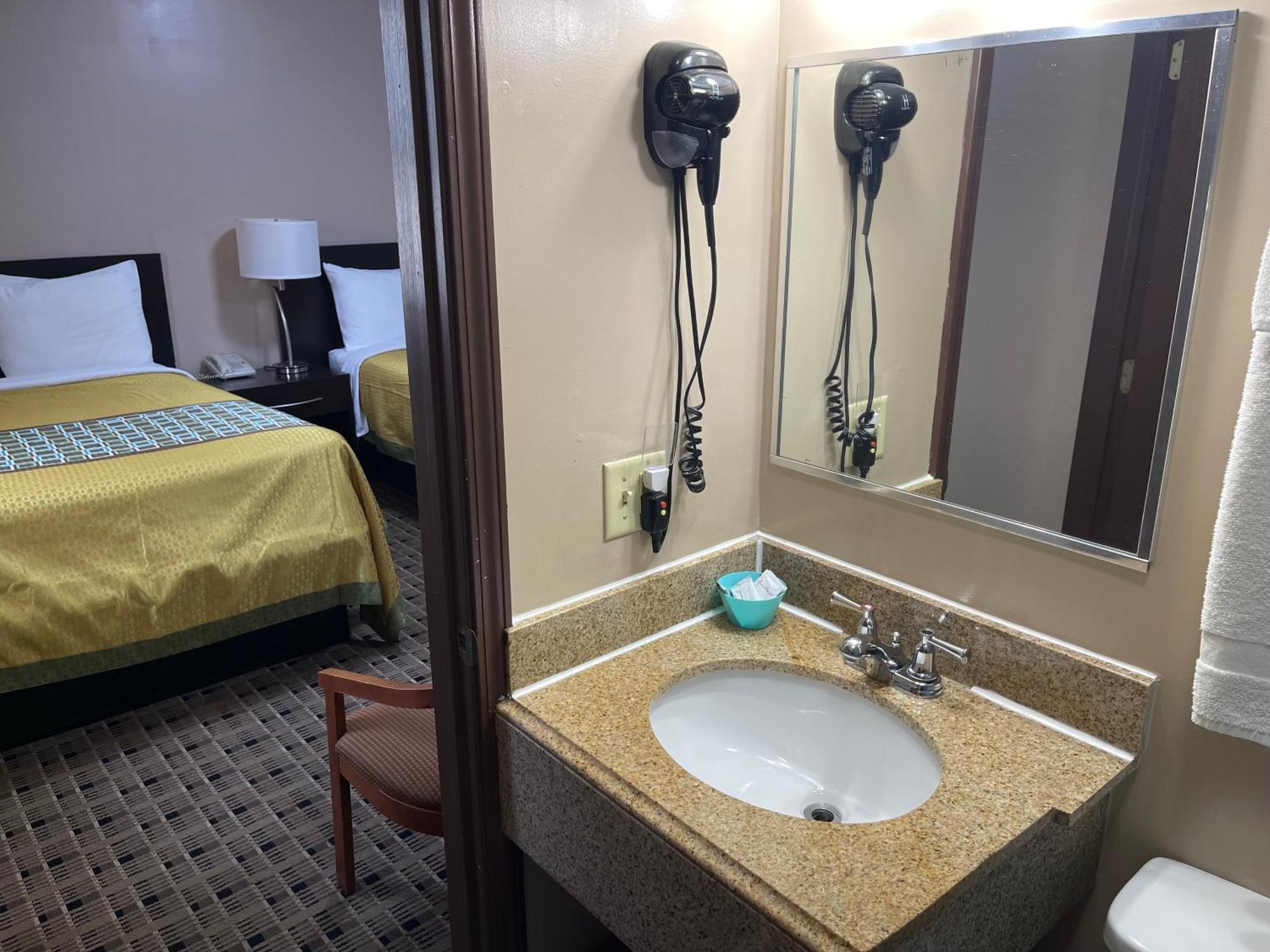 Economy Inn & Suites Ashtabula Ngoại thất bức ảnh